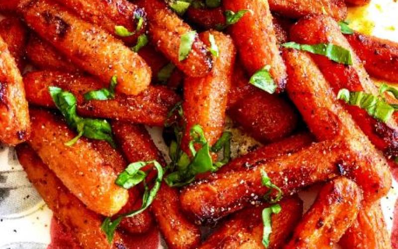 Air Fryer Sweet and Spicy Roasted Carrots